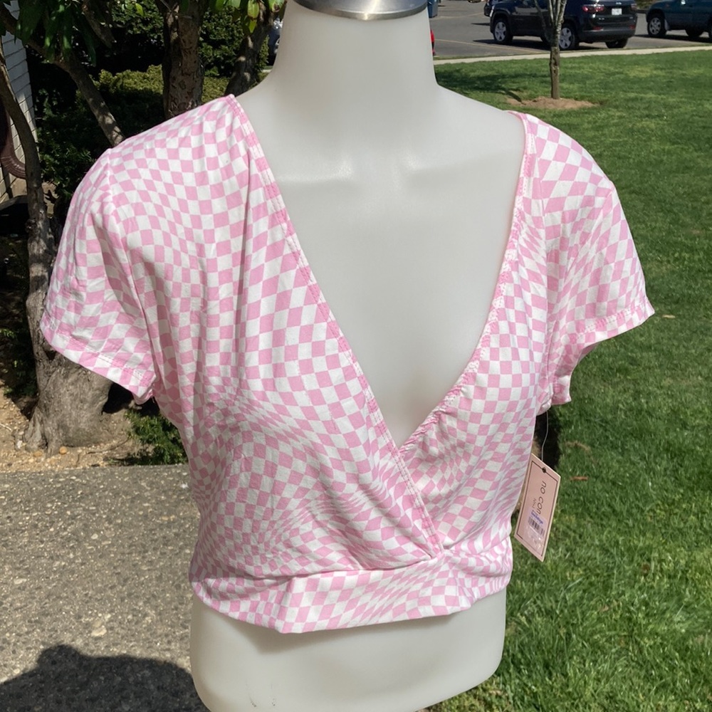 No Comment NY-LA pink & white top open back size XL new with tag